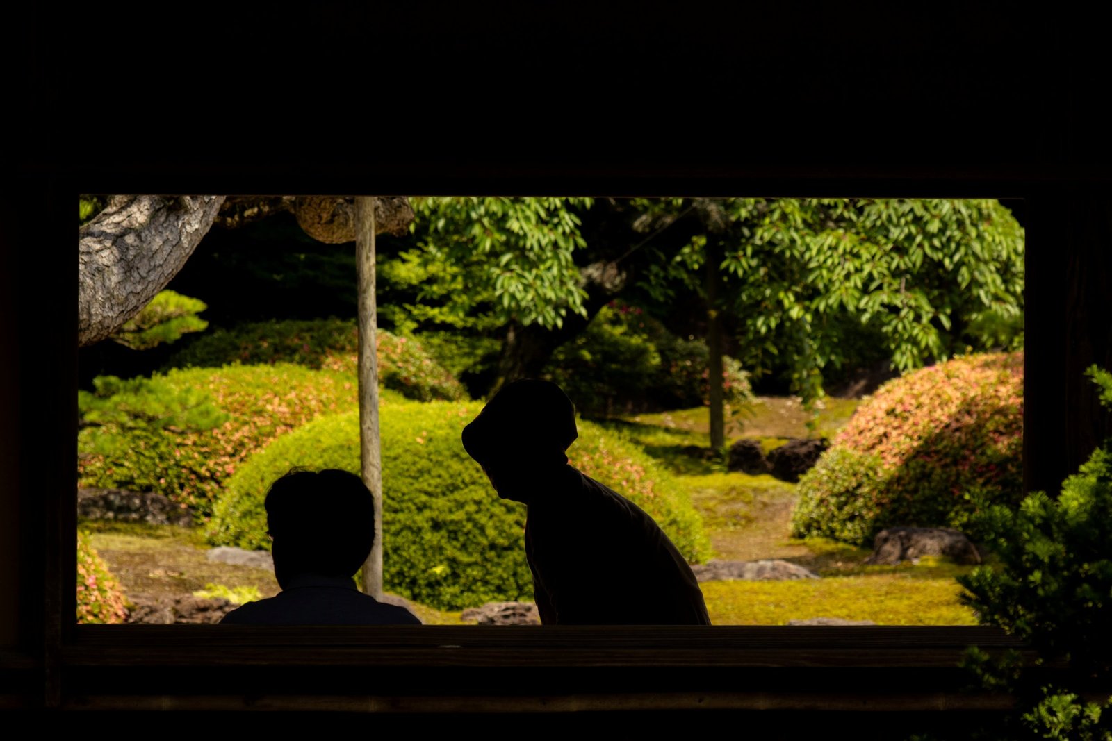 J&rsquo;ai rêvé du Japon — deux silhouettes jardin